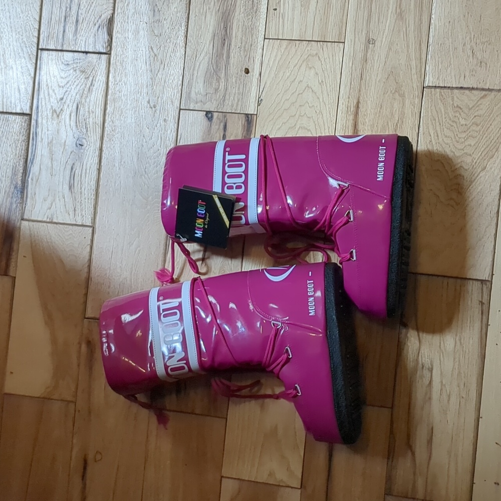 Moon Boots